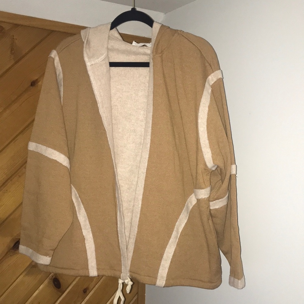 NWOT super soft open front hooded sweatshirt cardigan! Size medium